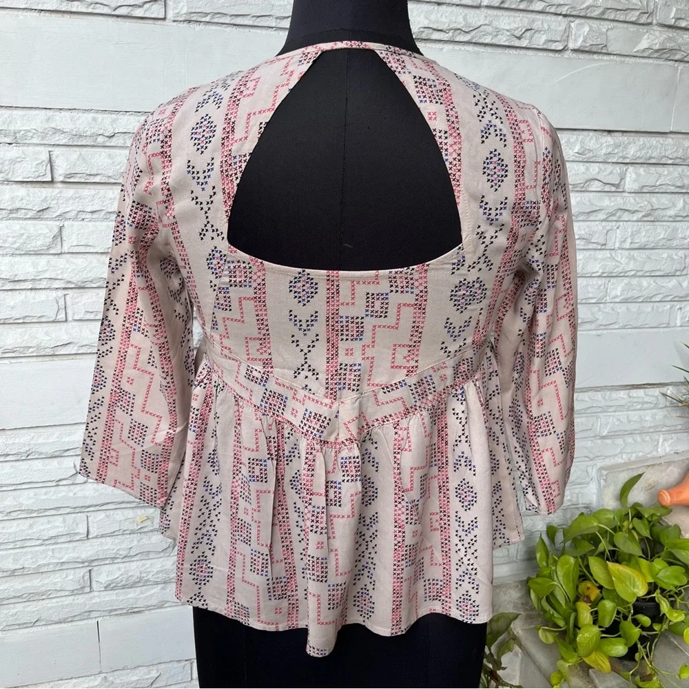 NWOT Embroidered Boho Peplum Top - Picture 5 of 6